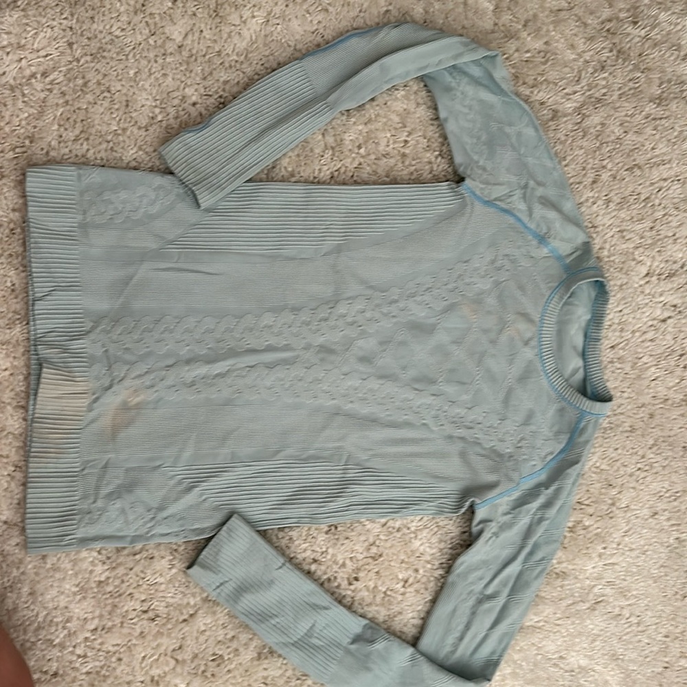 lululemon swiftly tech cable knit long sleeve shirt, light blue, size 6